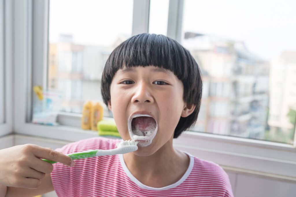 7 Reasons Why Flossing Is Important For Your Kids